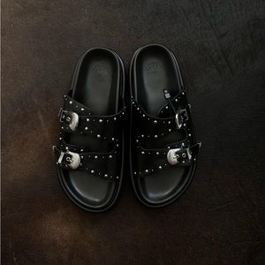 Leather Buckled Sandals